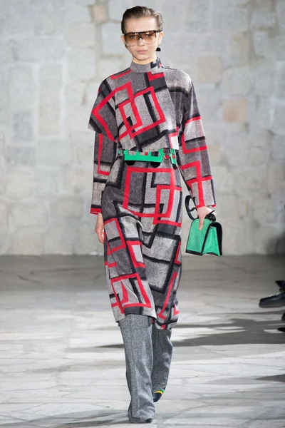 Look 4